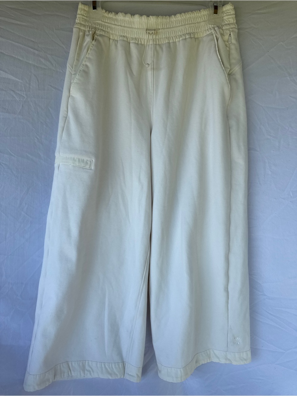 Cream Wide Leg Crop Fleece Bungee Toggle Cargo Sweatpants Lounge Athleta S - Picture 6 of 11